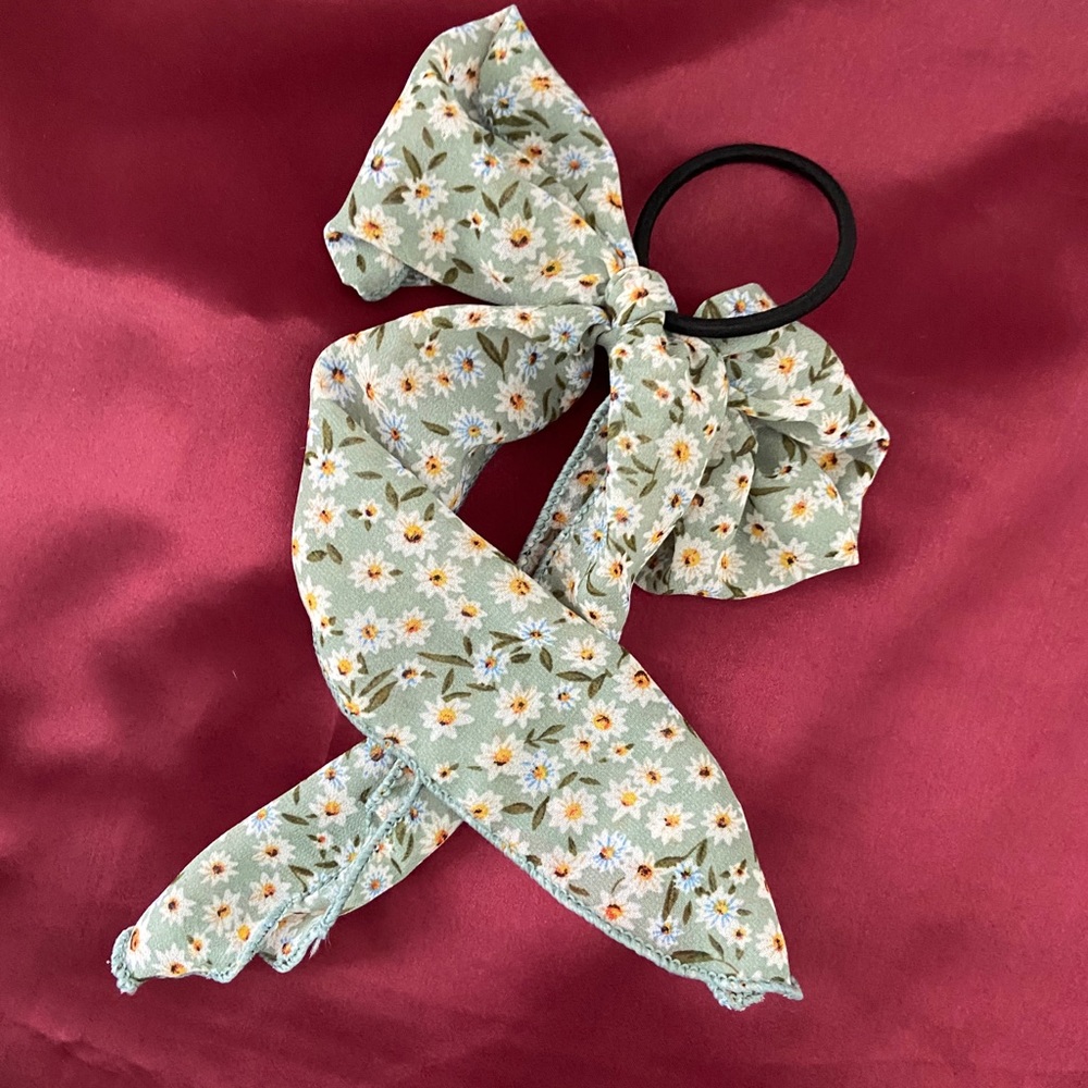 💕LAST ONE Chic Daisy Hair Tie Scrunchies - Picture 3 of 4